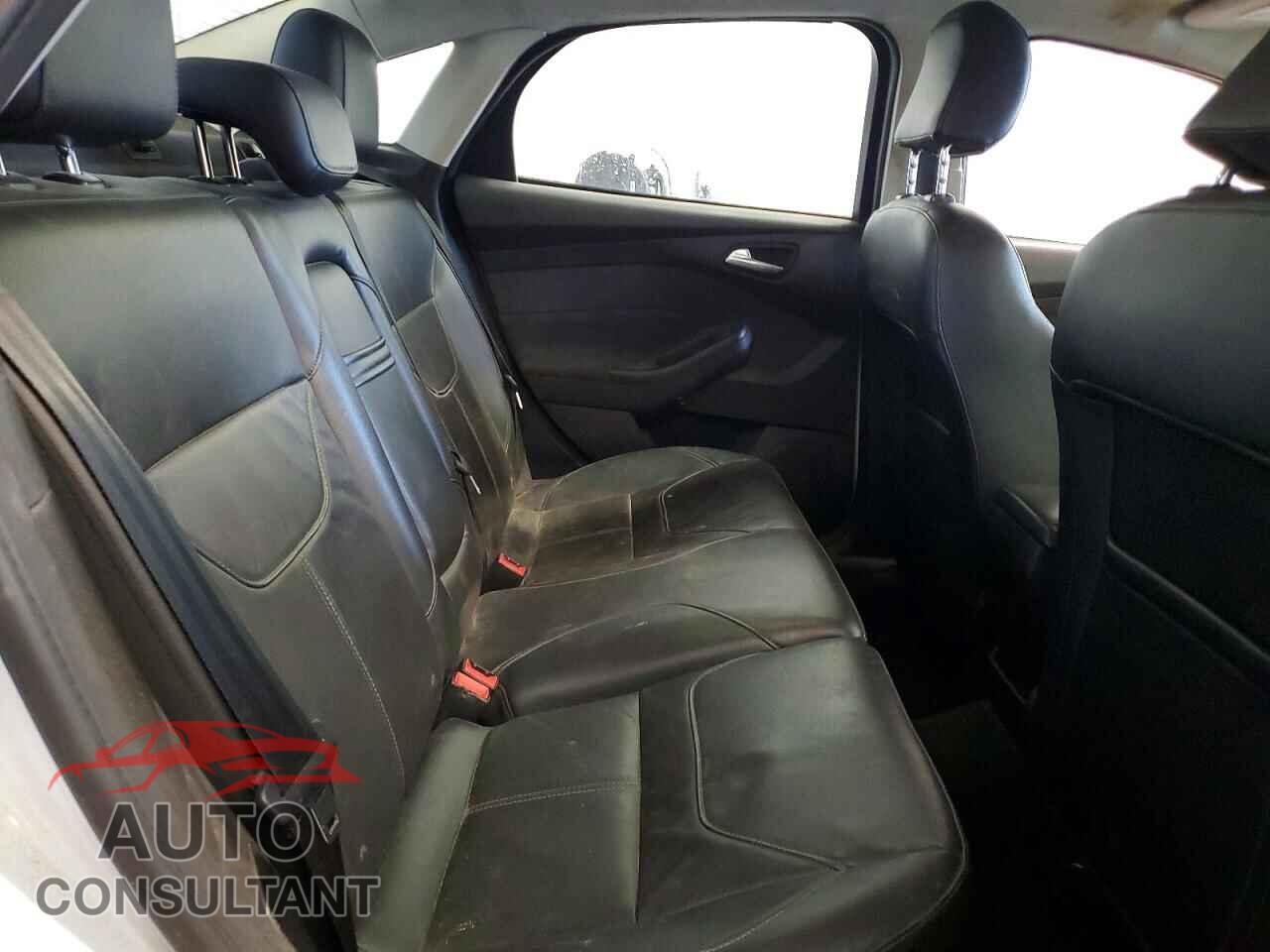 FORD FOCUS 2016 - 1FADP3F28GL314372