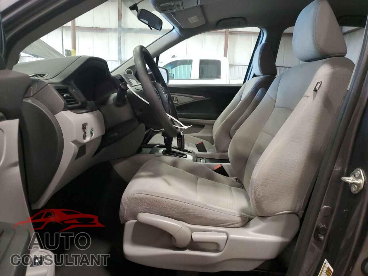 HONDA PILOT 2016 - 5FNYF6H11GB112707