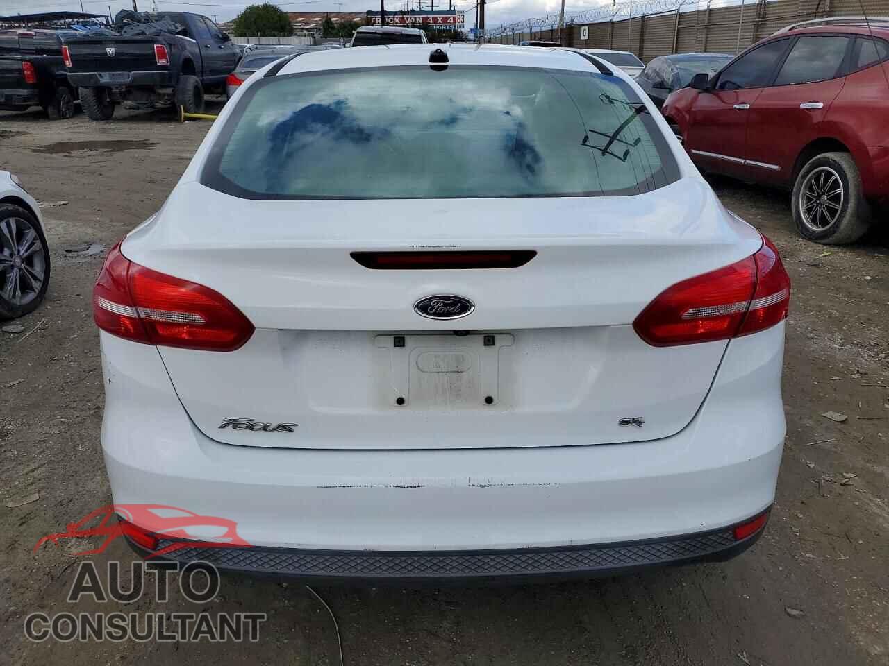 FORD FOCUS 2016 - 1FADP3F25GL259377