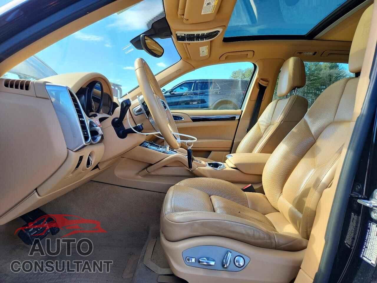 PORSCHE CAYENNE 2017 - WP1AA2A24HKA85940