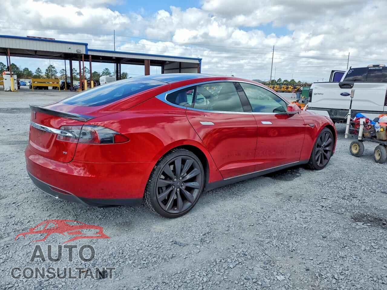 TESLA MODEL S 2016 - 5YJSA1E10GF124679