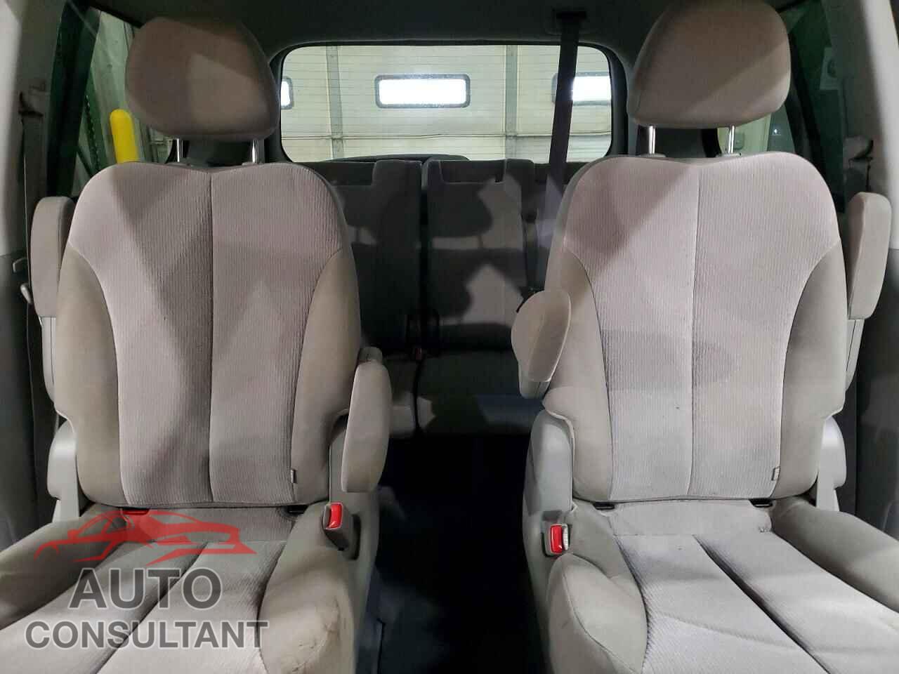 KIA All Models 2014 - KNDMG4C71E6542600