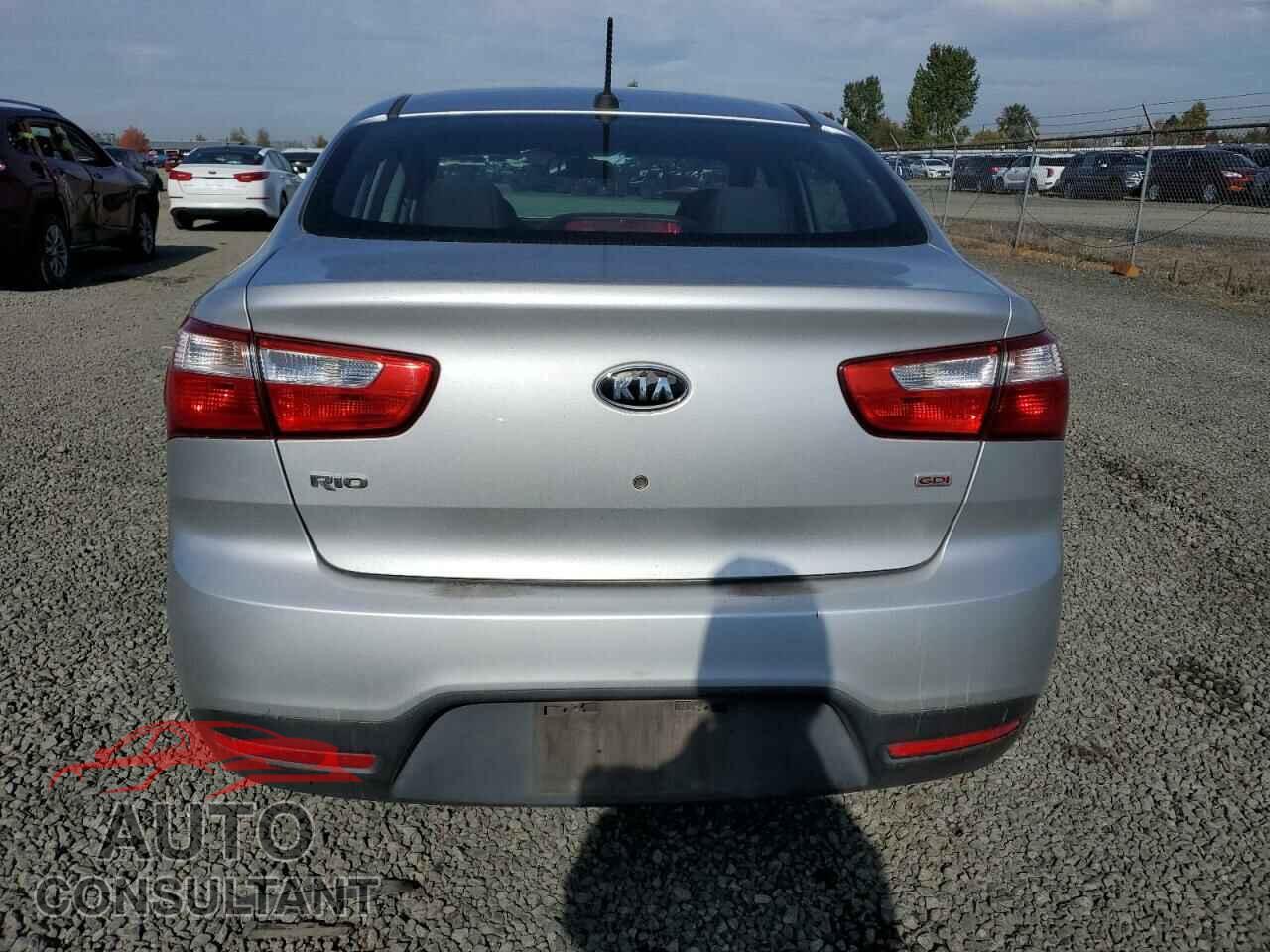 KIA RIO 2013 - KNADM4A32D6110604