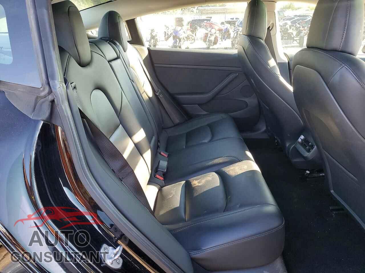 TESLA MODEL 3 2022 - 5YJ3E1EA4NF373363