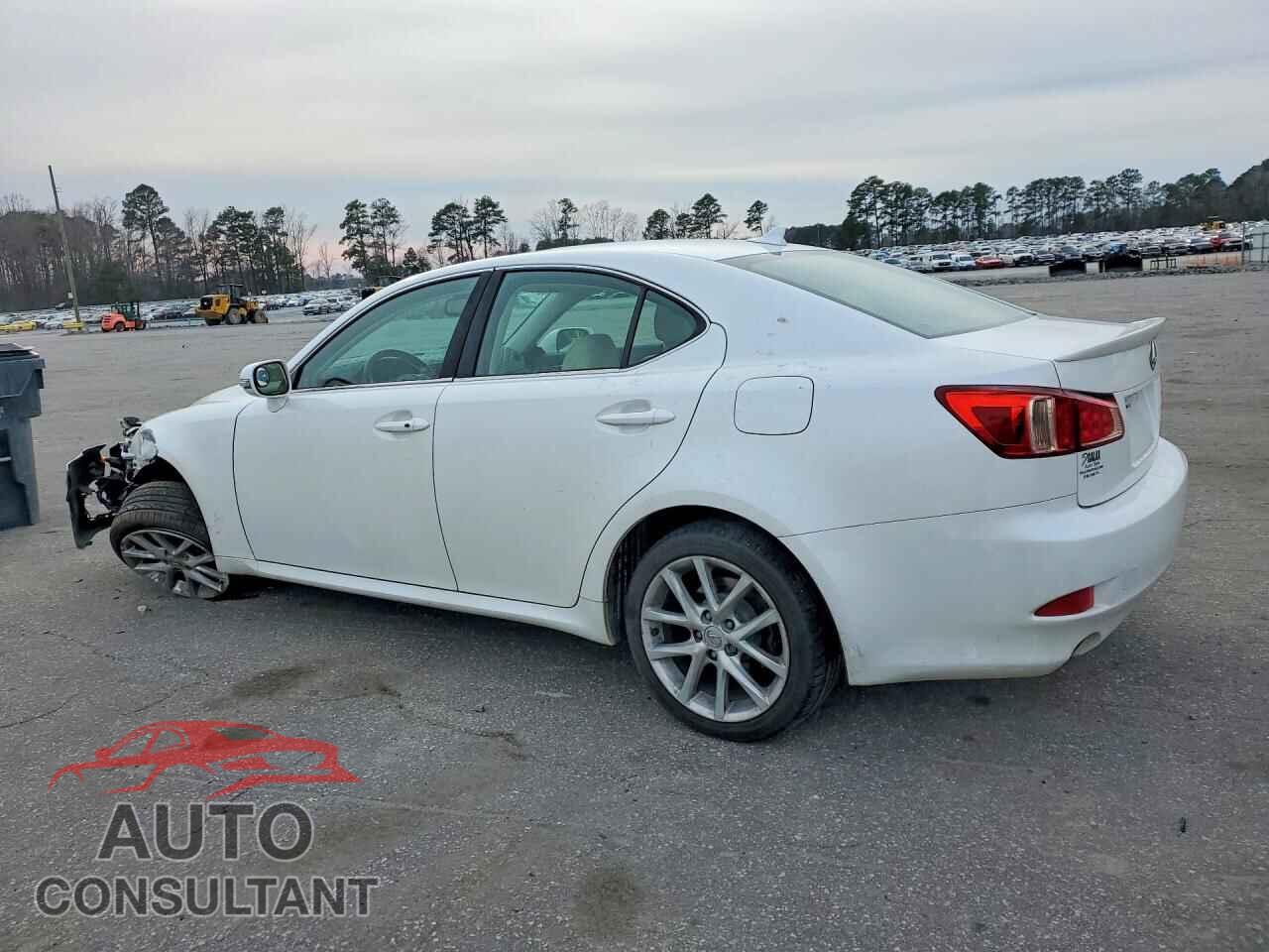 LEXUS IS 2011 - JTHCF5C26B5049052