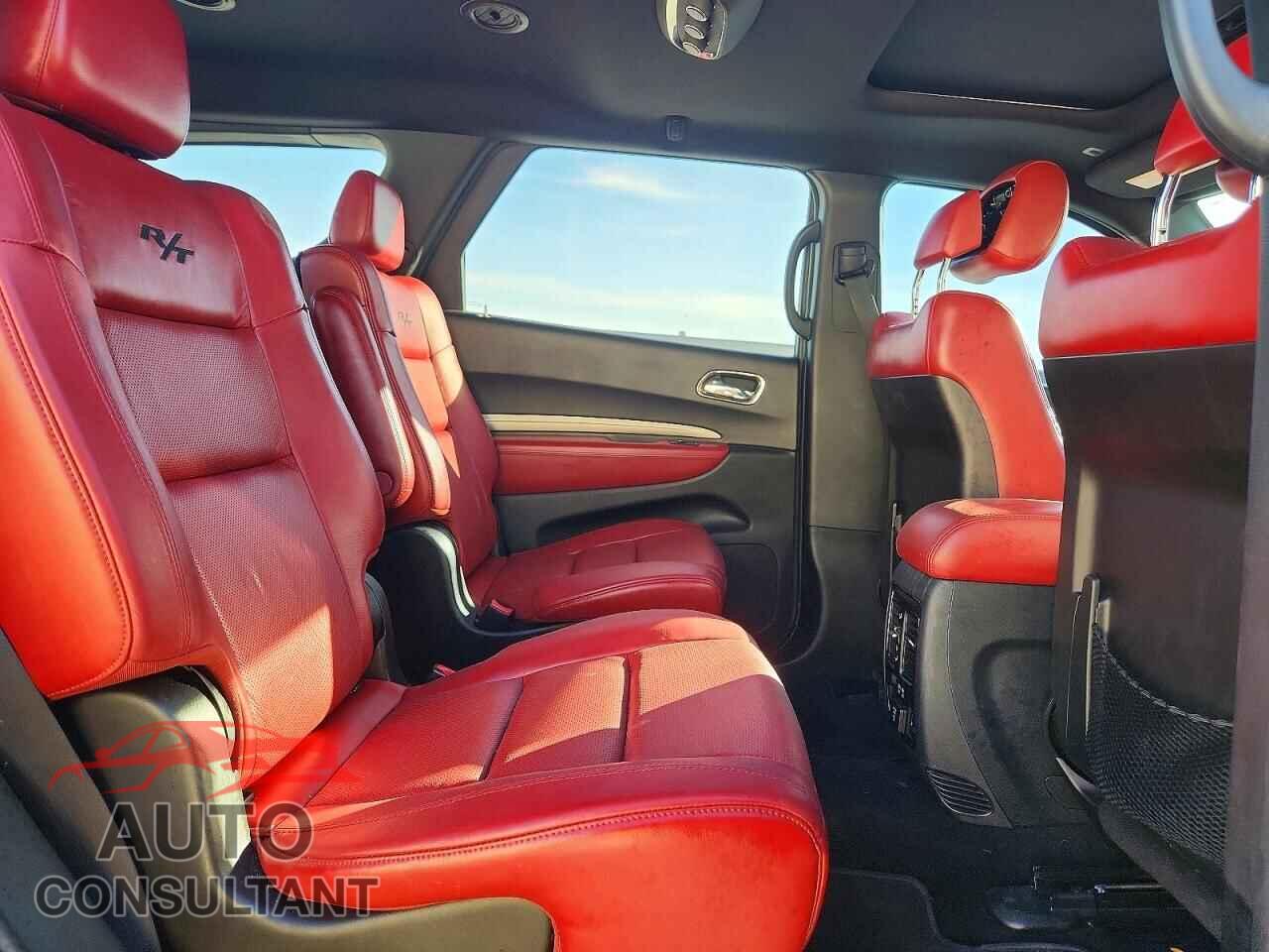 DODGE DURANGO 2018 - 1C4SDJCT4JC101664