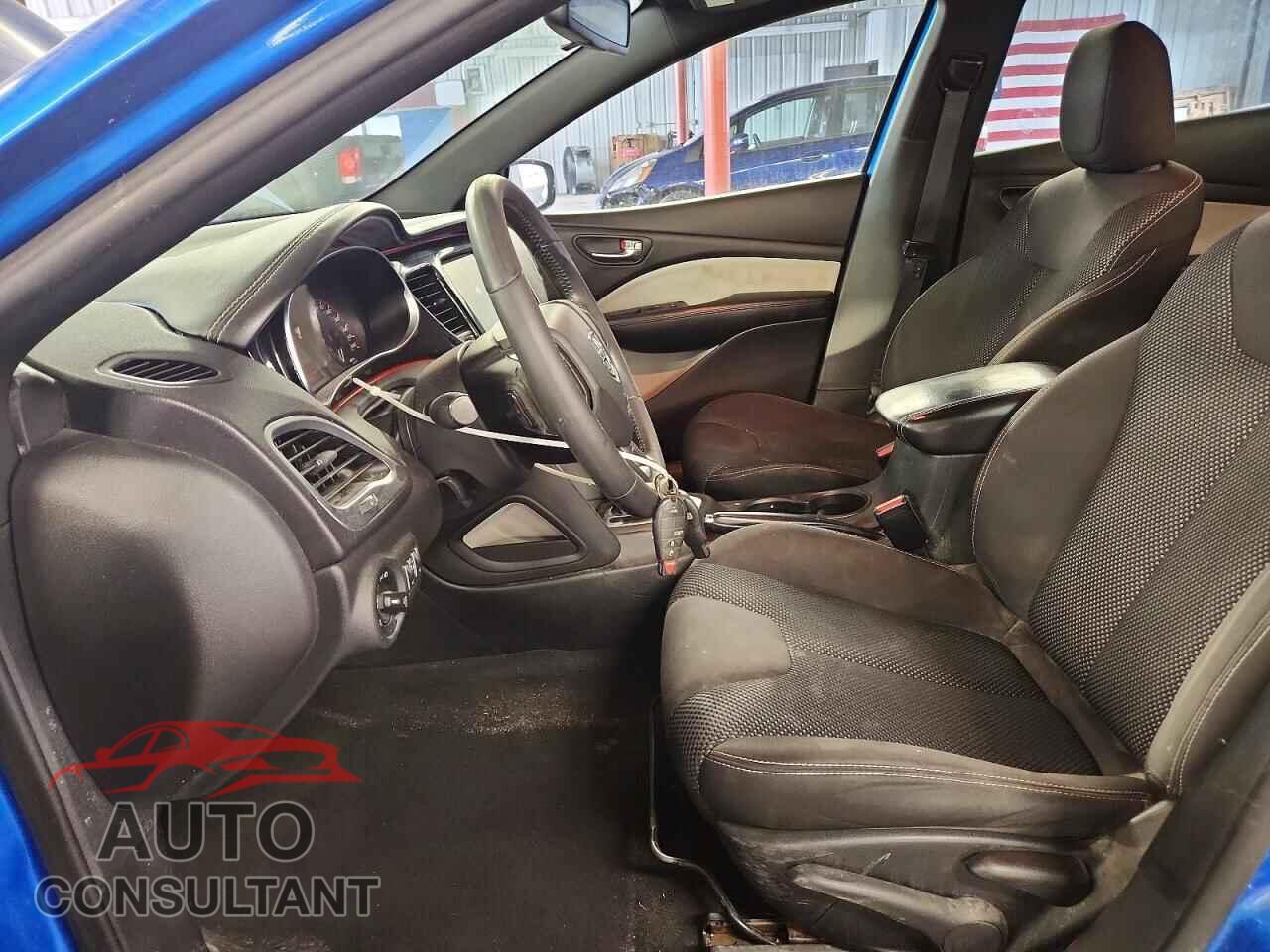 DODGE DART 2015 - 1C3CDFBB7FD422565