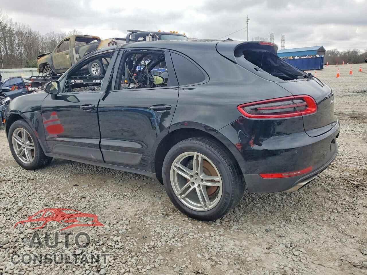 PORSCHE MACAN 2017 - WP1AA2A52HLB01492
