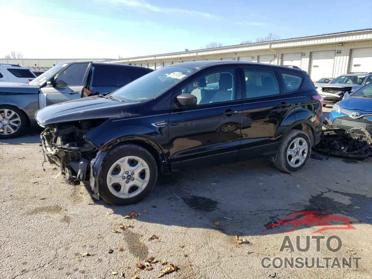 FORD ESCAPE 2017 - 1FMCU0F70HUC32166