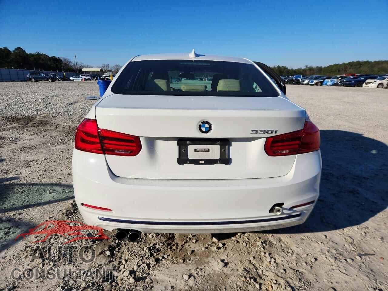 BMW 330 2018 - WBA8B9C52JK676932