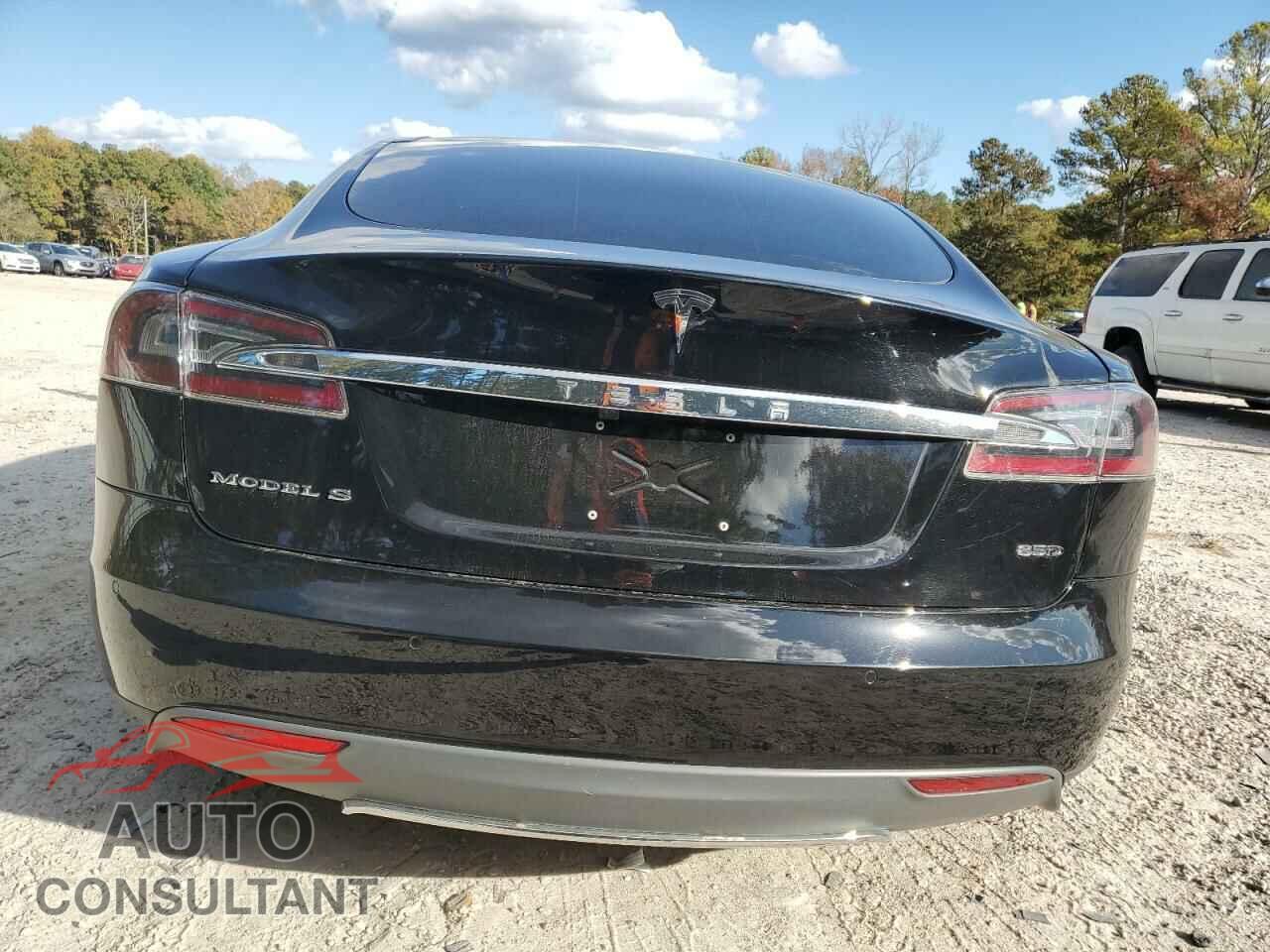 TESLA MODEL S 2015 - 5YJSA1E20FF107579