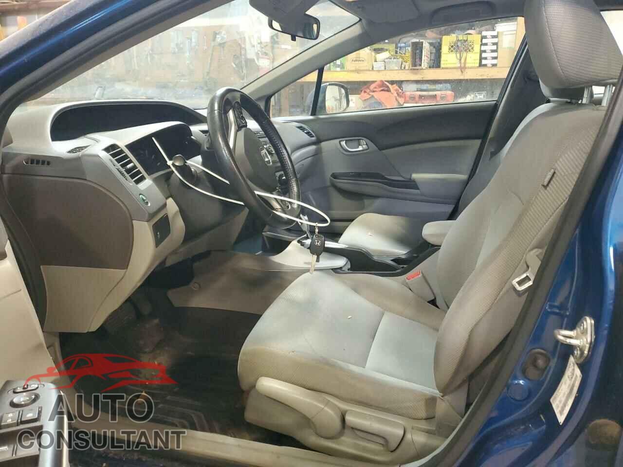 HONDA CIVIC 2012 - 2HGFB2F53CH003821