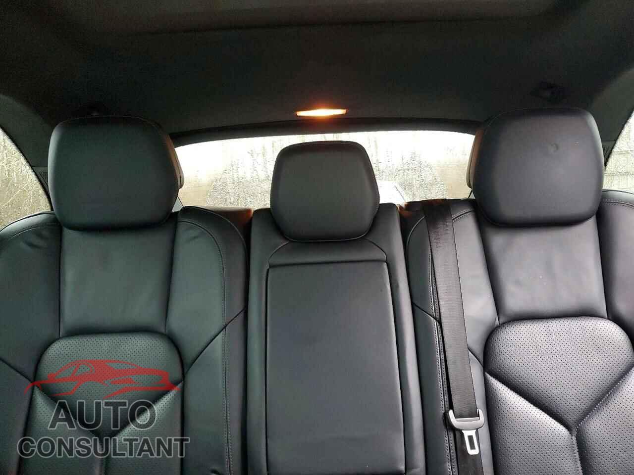 PORSCHE CAYENNE 2013 - WP1AD2A24DLA78269