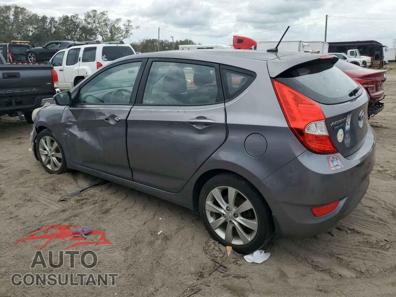 HYUNDAI ACCENT 2013 - KMHCU5AE1DU138357