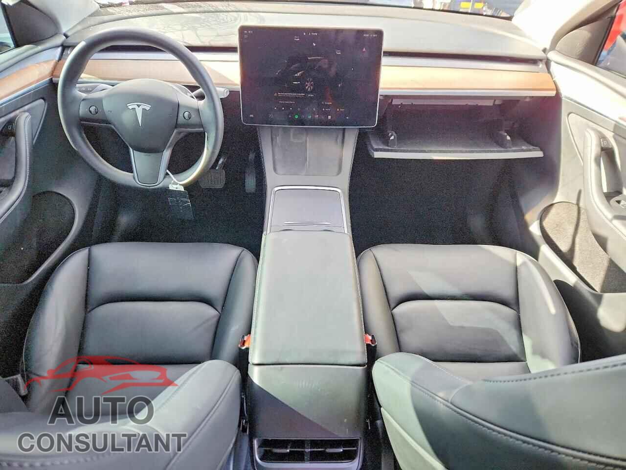 TESLA MODEL Y 2024 - 7SAYGDED4RF051939