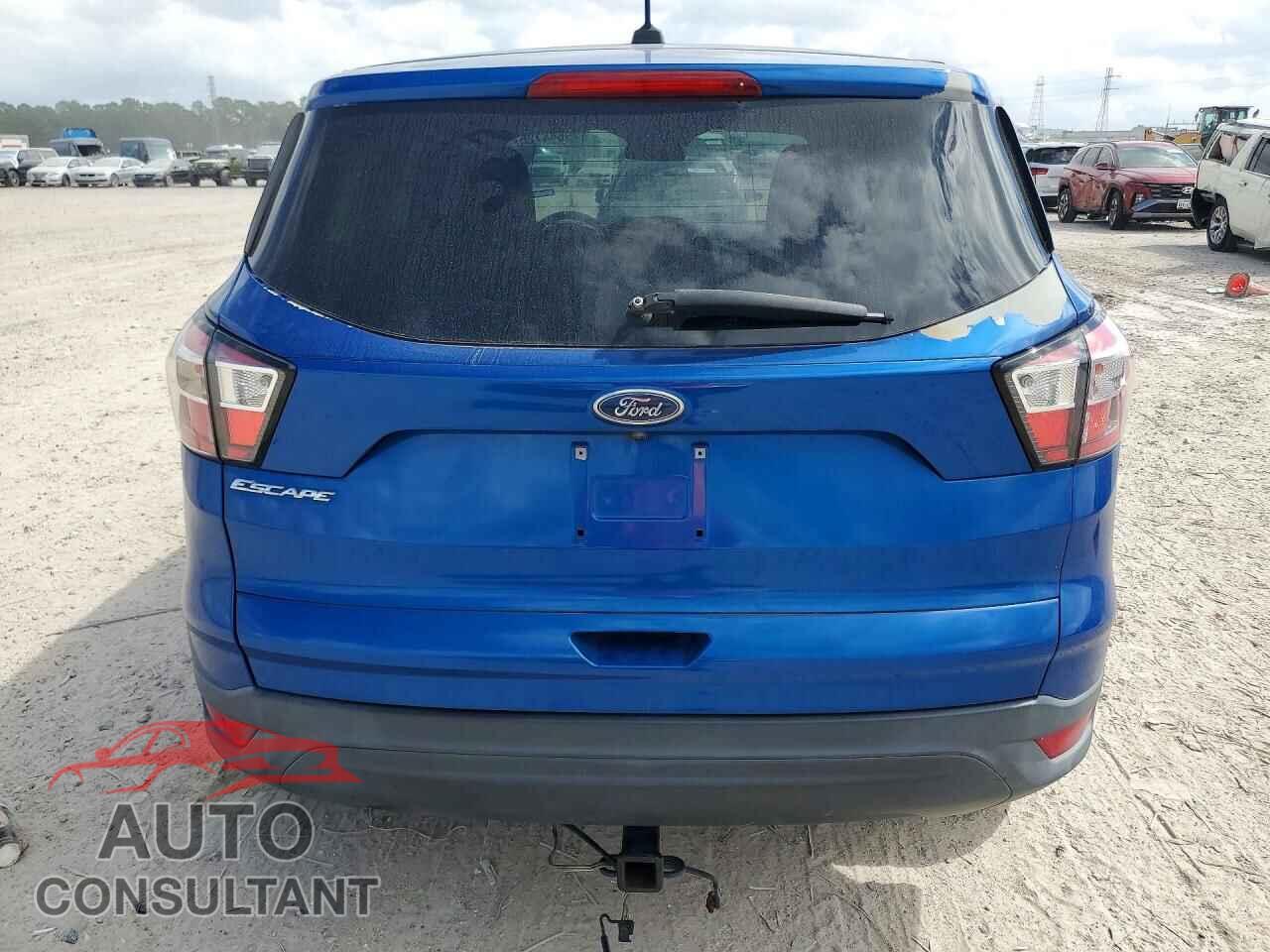 FORD ESCAPE 2017 - 1FMCU0F72HUD49876