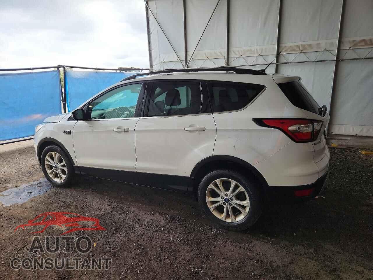 FORD ESCAPE 2017 - 1FMCU0GD4HUD22585