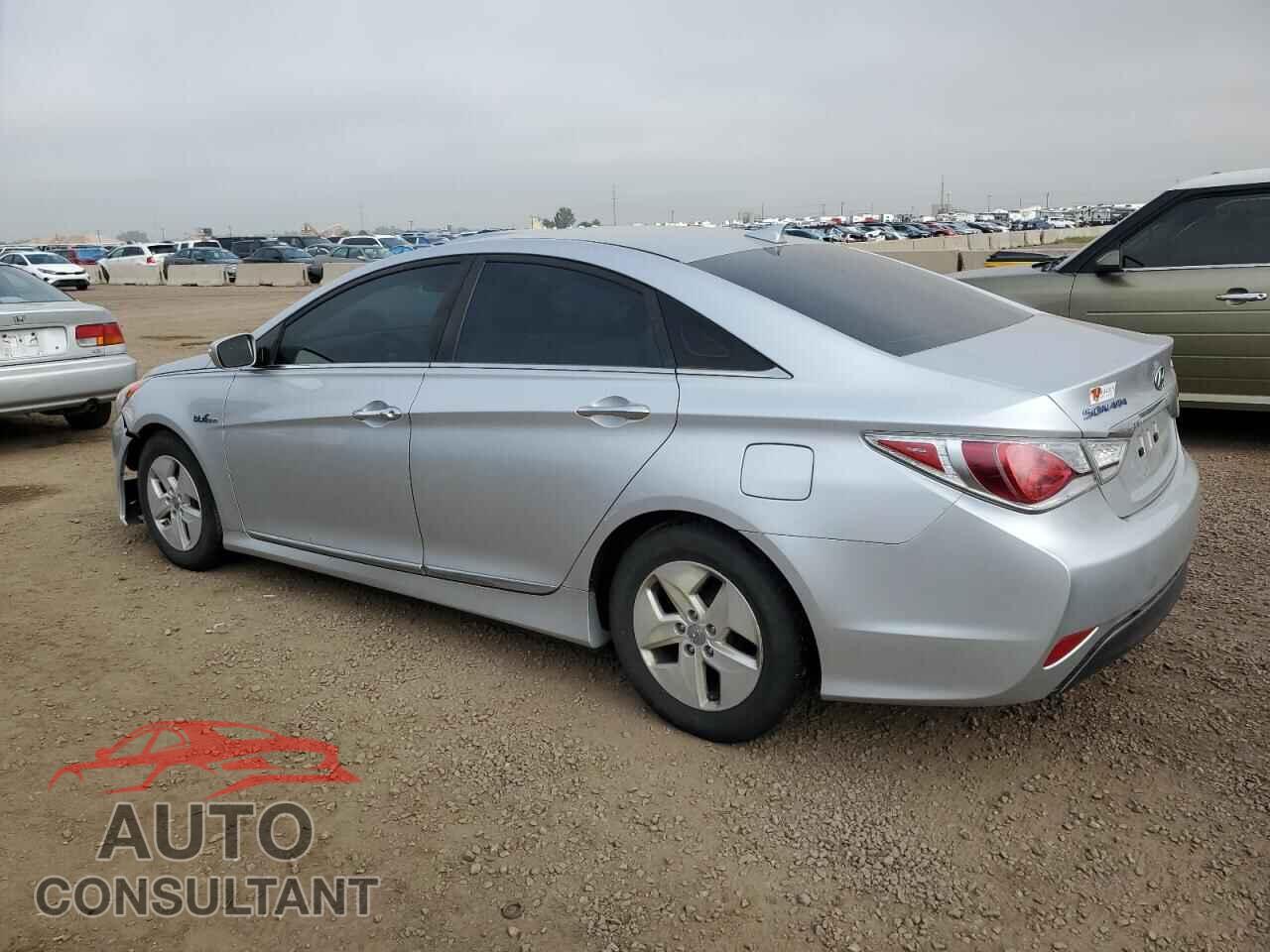 HYUNDAI SONATA 2012 - KMHEC4A48CA031366