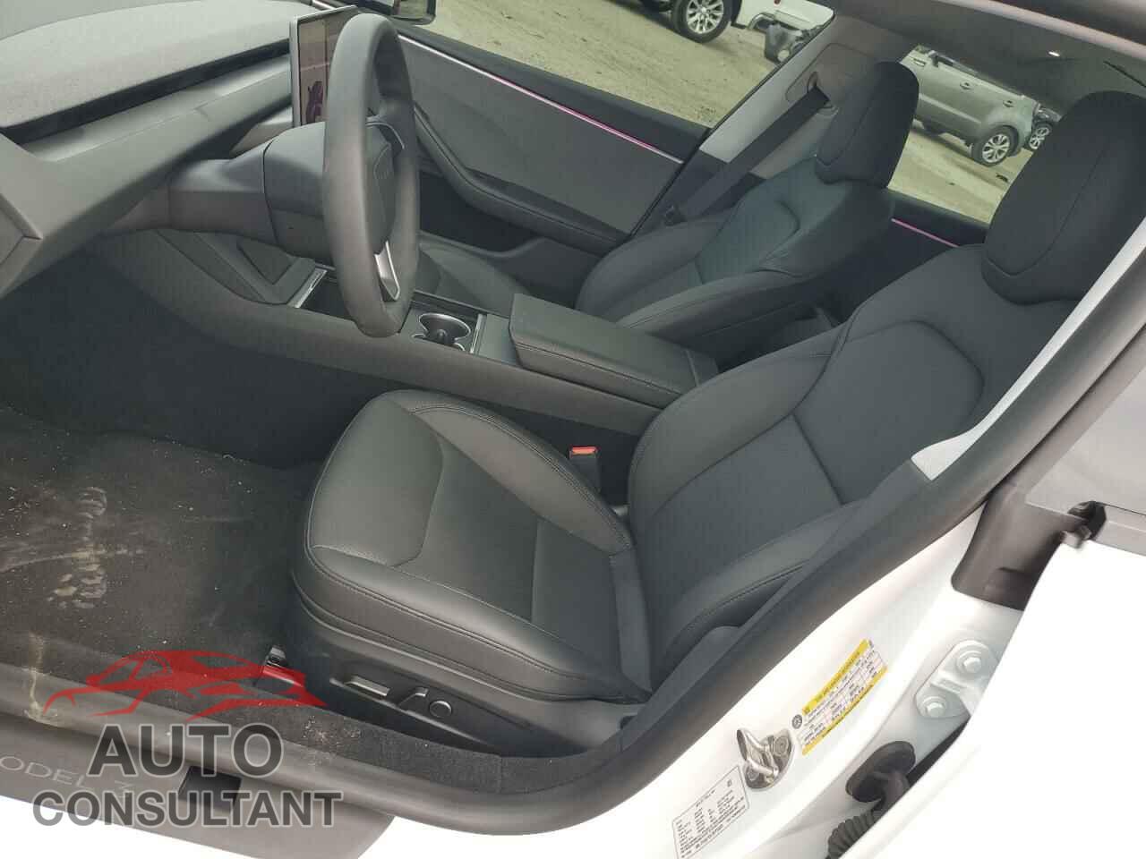 TESLA MODEL 3 2024 - 5YJ3E1EA7RF733070