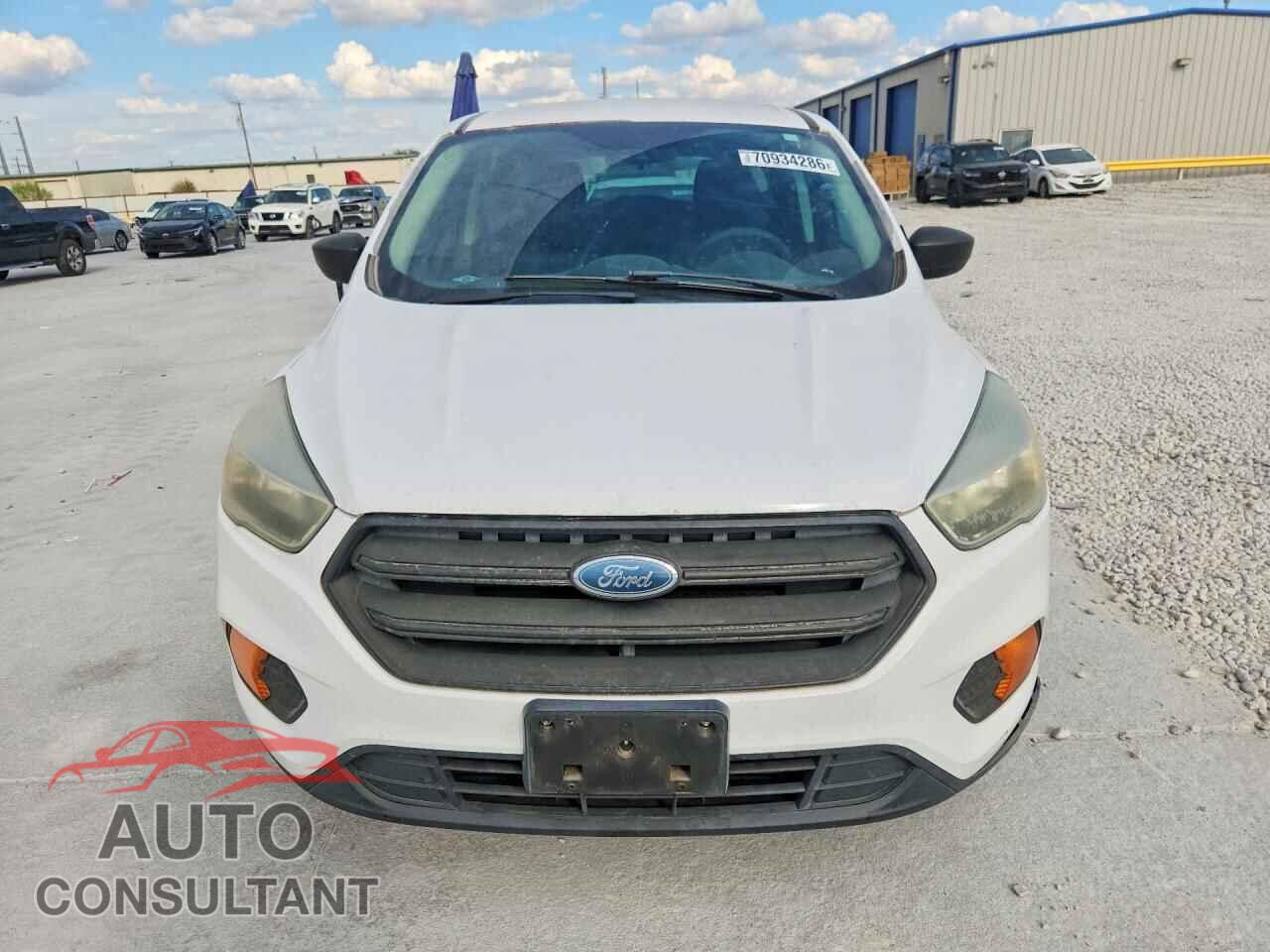 FORD ESCAPE 2017 - 1FMCU0F77HUB42299