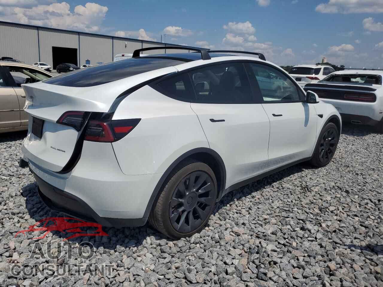 TESLA MODEL Y 2023 - 7SAYGDEE4PF863019