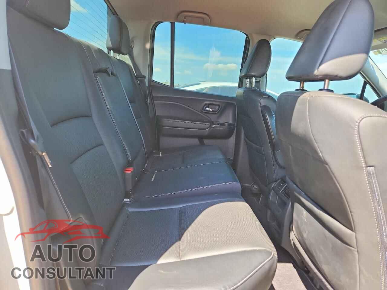 HONDA RIDGELINE 2017 - 5FPYK2F56HB002464