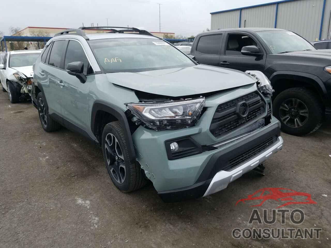 TOYOTA RAV4 2019 - 2T3J1RFV3KC043739