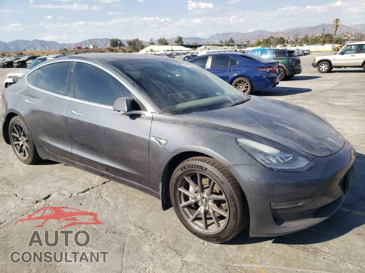 TESLA MODEL 3 2018 - 5YJ3E1EA4JF158723