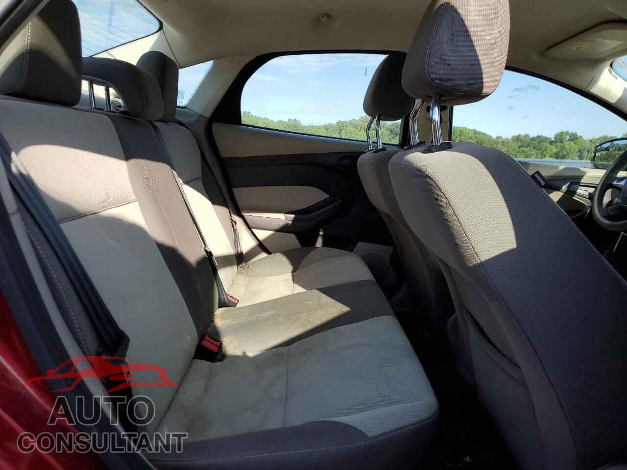 FORD FOCUS 2012 - 1FAHP3F24CL125908