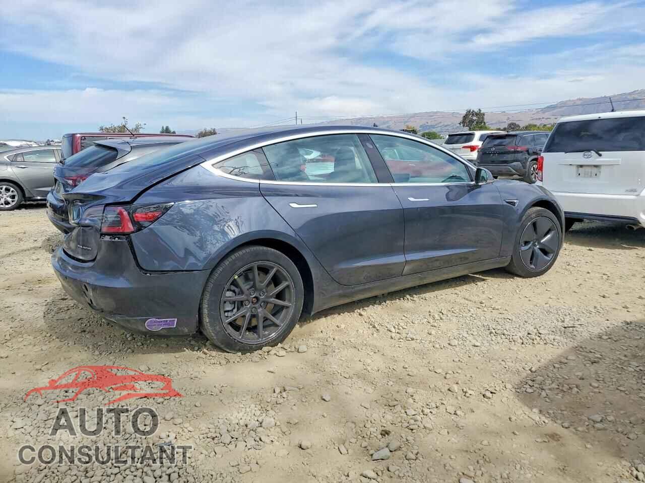 TESLA MODEL 3 2018 - 5YJ3E1EB5JF093194