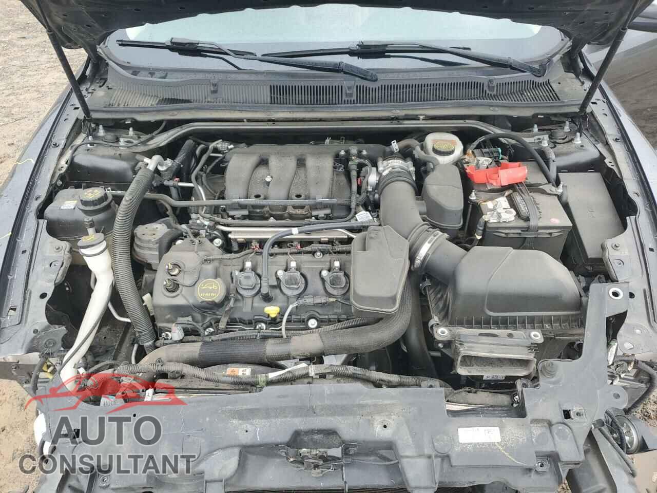 FORD TAURUS 2018 - 1FAHP2F80JG127501