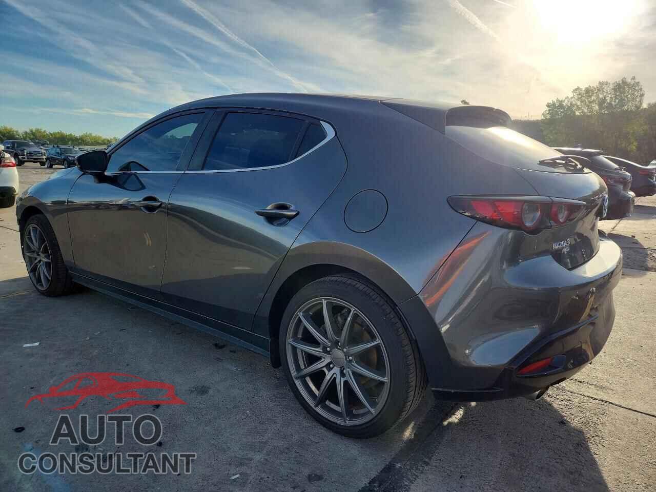 MAZDA 3 2019 - JM1BPBJM0K1124123