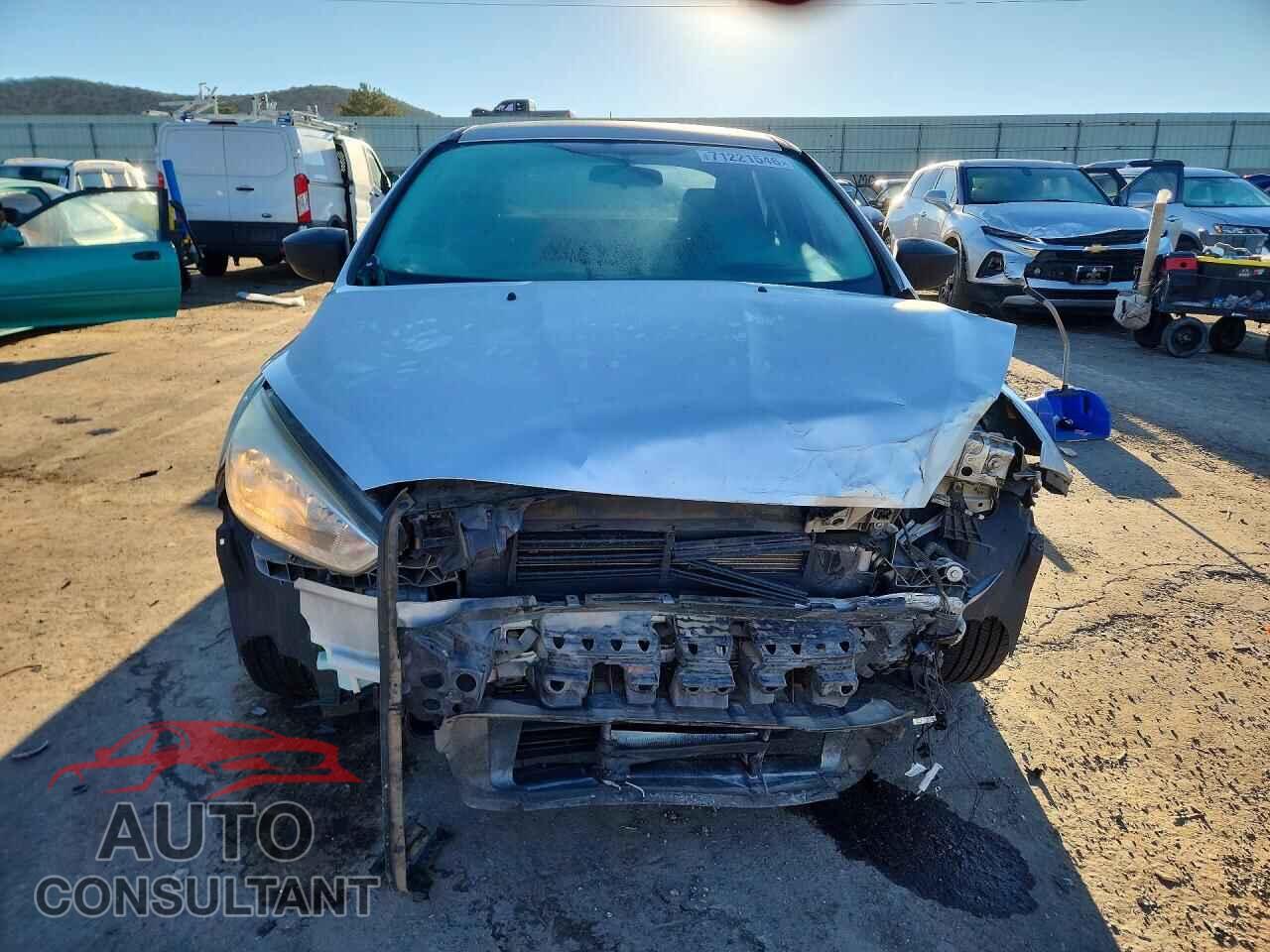 FORD FOCUS 2017 - 1FADP3E24HL342978