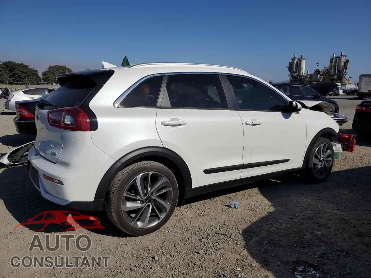KIA NIRO 2017 - KNDCE3LC6H5076083