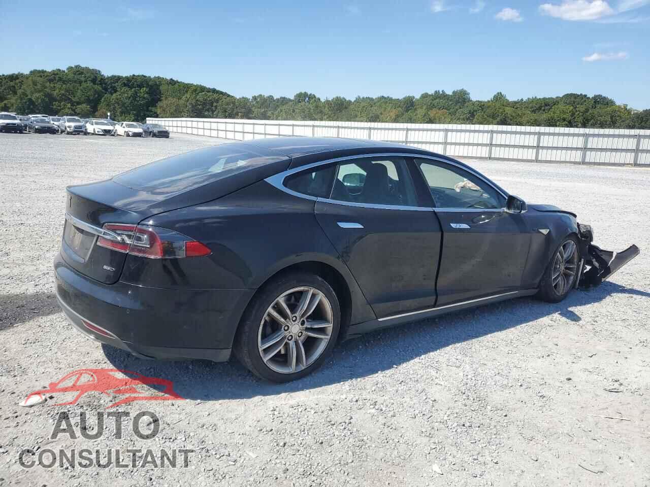 TESLA MODEL S 2015 - 5YJSA1E28FF110990