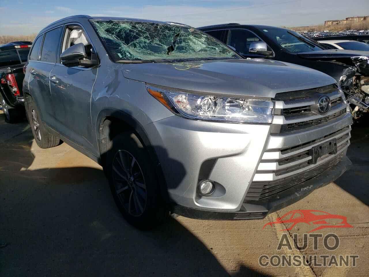 TOYOTA HIGHLANDER 2019 - 5TDJZRFH4KS592496
