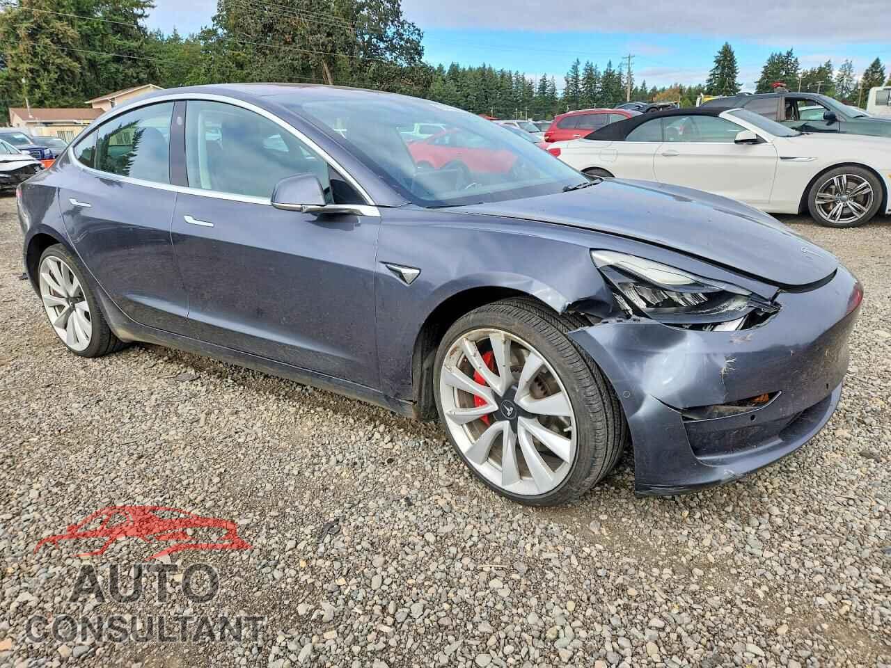 TESLA MODEL 3 2018 - 5YJ3E1EBXJF072907