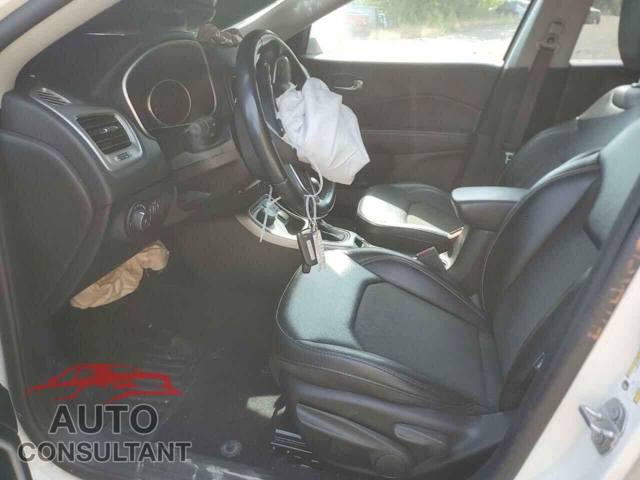 JEEP COMPASS 2020 - 3C4NJDBB9LT148812