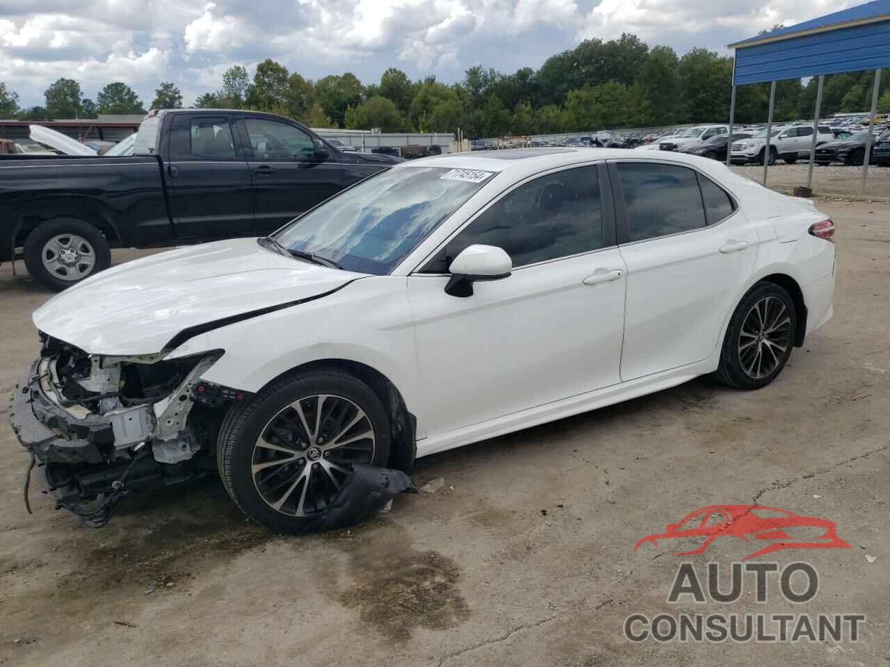 TOYOTA CAMRY 2018 - 4T1B11HK1JU592435