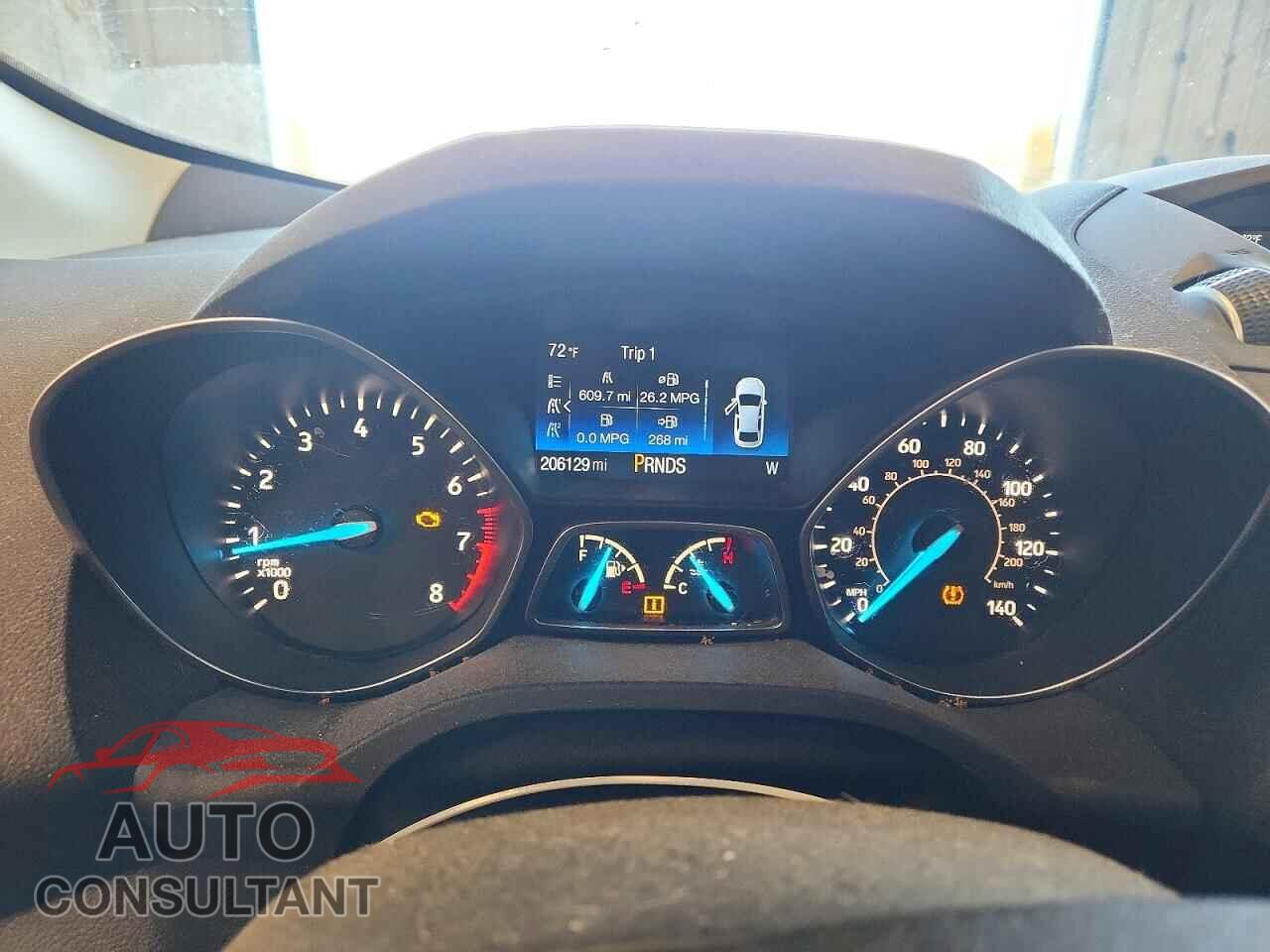 FORD ESCAPE 2018 - 1FMCU0GD6JUD52323