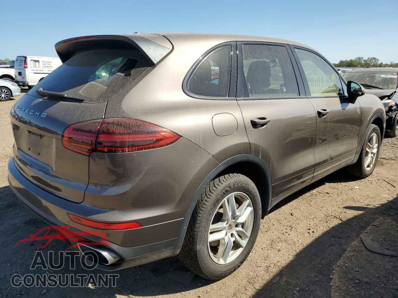 PORSCHE CAYENNE 2016 - WP1AA2A28GKA10818