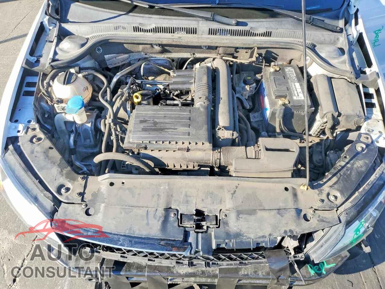 VOLKSWAGEN JETTA 2017 - 3VWDB7AJ7HM355183
