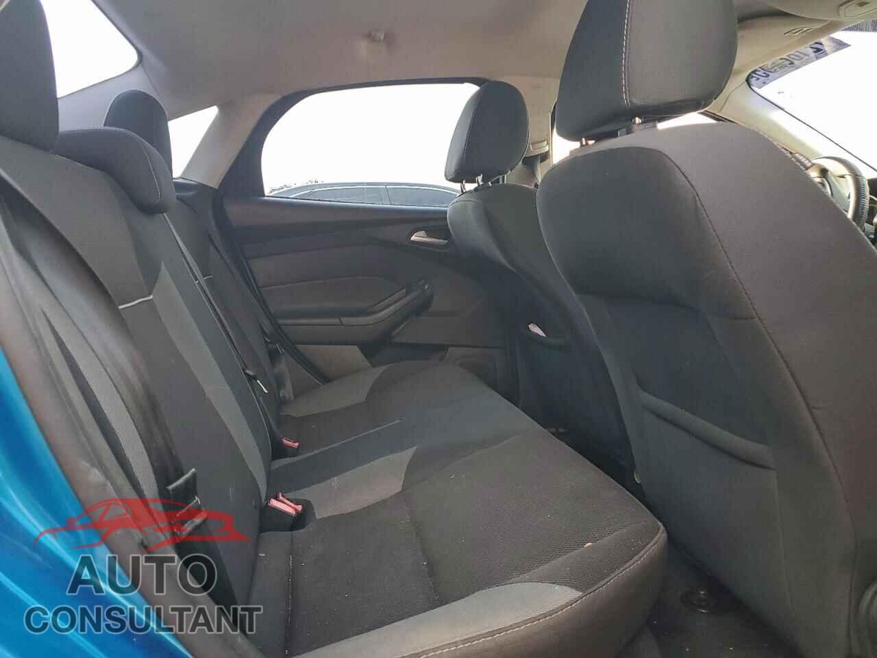 FORD FOCUS 2014 - 1FADP3F28EL457979