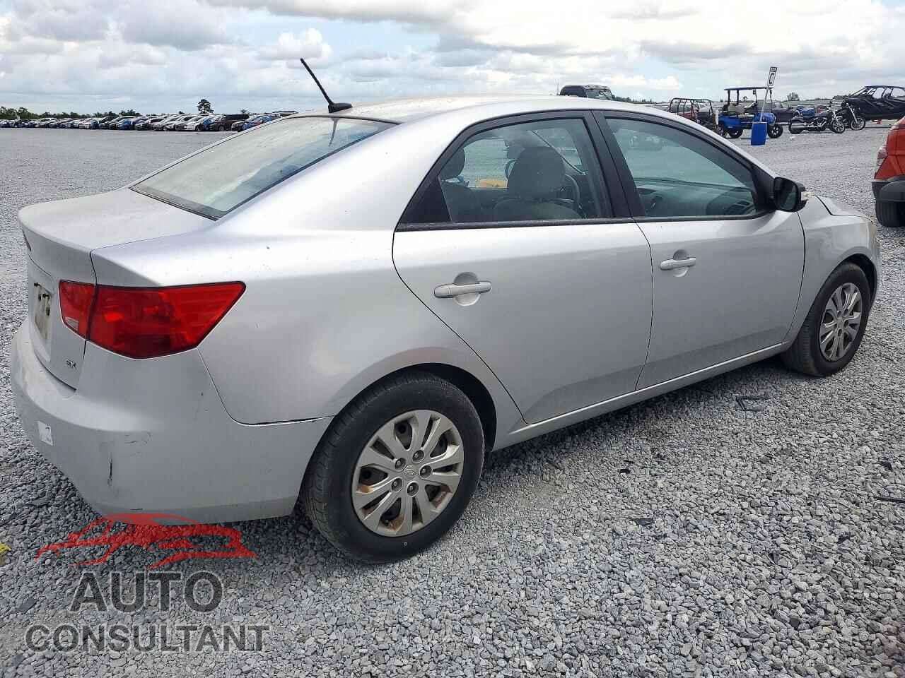 KIA FORTE 2010 - KNAFU4A22A5116677