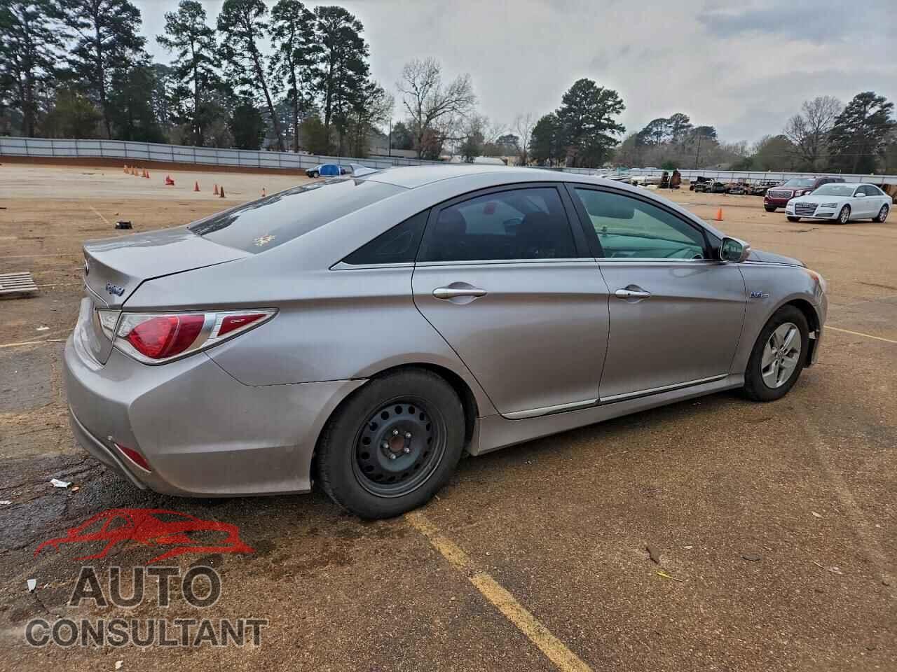 HYUNDAI SONATA 2012 - KMHEC4A41CA042273
