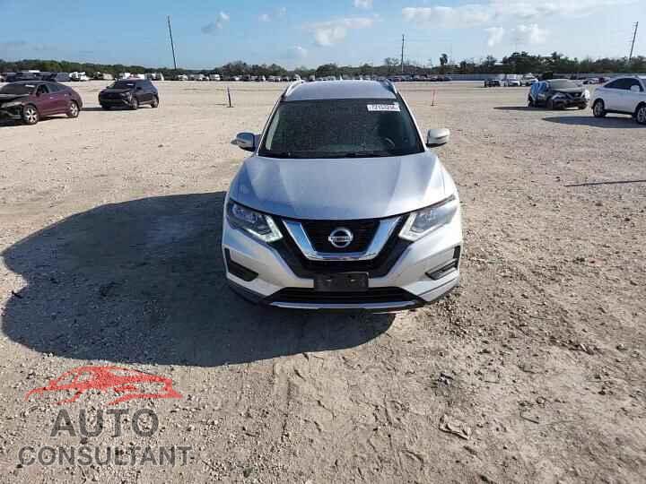 NISSAN ROGUE 2017 - KNMAT2MT2HP528458