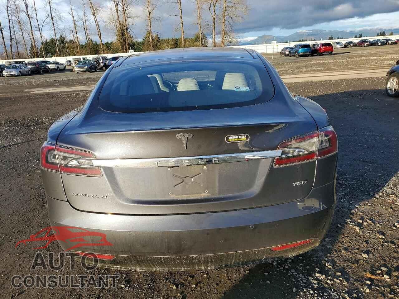 TESLA MODEL S 2016 - 5YJSA1E2XGF143684
