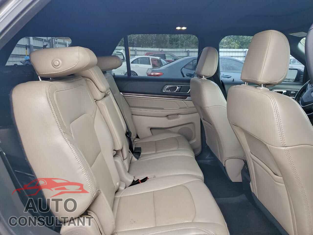 FORD EXPLORER 2018 - 1FM5K7F8XJGB32967