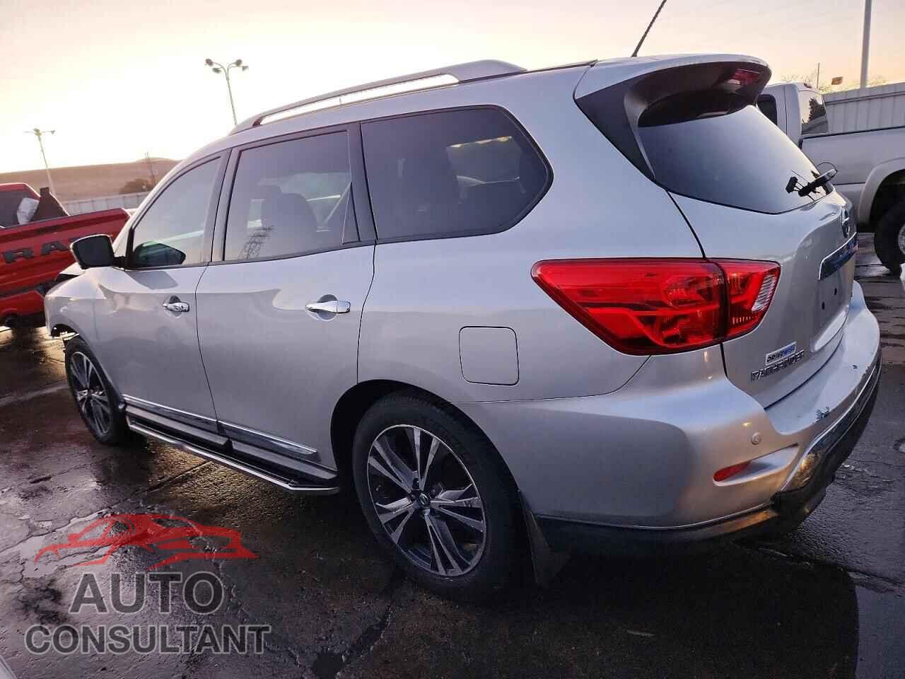 NISSAN PATHFINDER 2017 - 5N1DR2MM2HC604977
