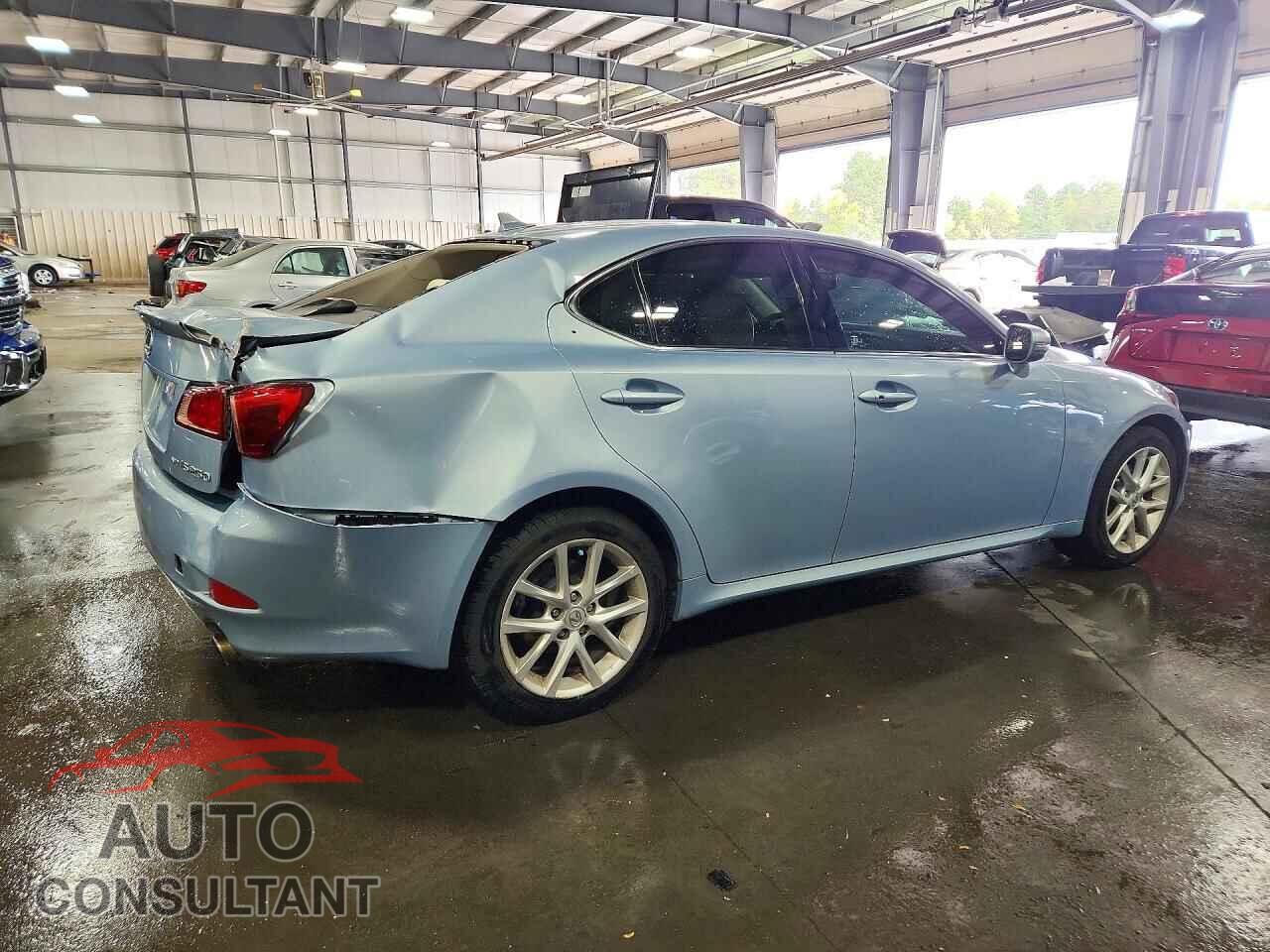 LEXUS IS 2011 - JTHCF5C25B5049513